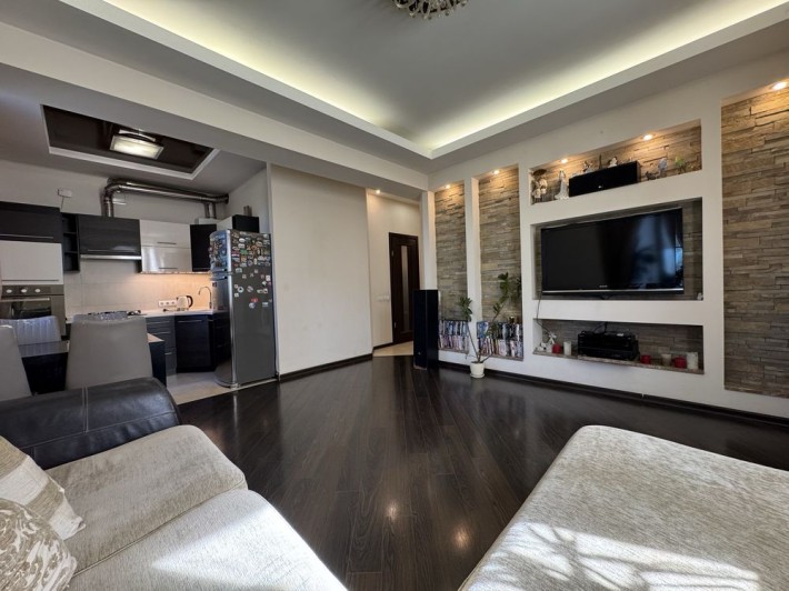 Продам 3-х комн кв. в центре ул. Воскресенская - фото 1