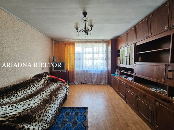 Продам ТРЕШКУ в газовом доме, ж/м Красный Камень - фото 1