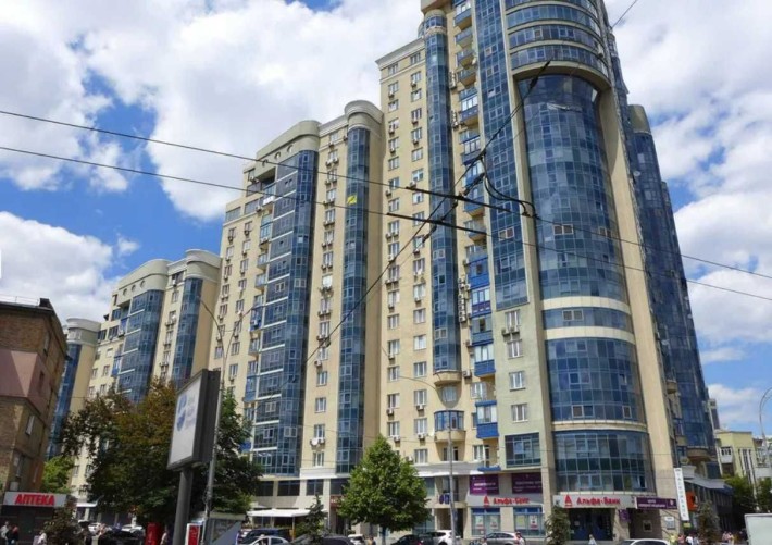 3 кім 154,8 м.кв.  вул. Князів Острозьких 46/2 Московська 46/2 - фото 1