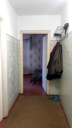 Продам 4-кімнатну квартиру - фото 1