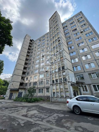 Квартира 3к, 67 м², Булаховського — до метро 10 хв, мінімальне оф. - фото 1