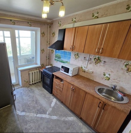 Продам 1к квартиру Победа бульвар Слави - фото 1