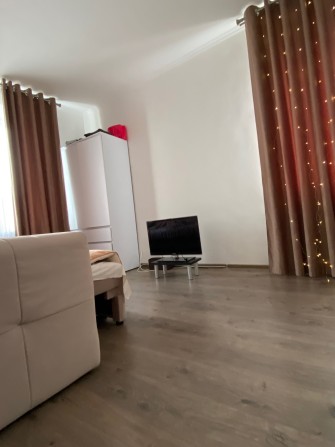 Продам 3 к квартиру в центрі - фото 1