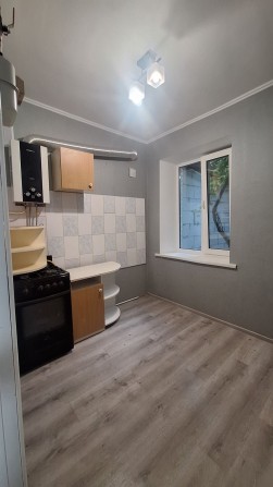 Продам 1 кім  з  електроопаленням і ремонтом - фото 1