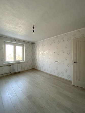 Продам квартиру 3к кімнатну плюс кладовка - фото 1