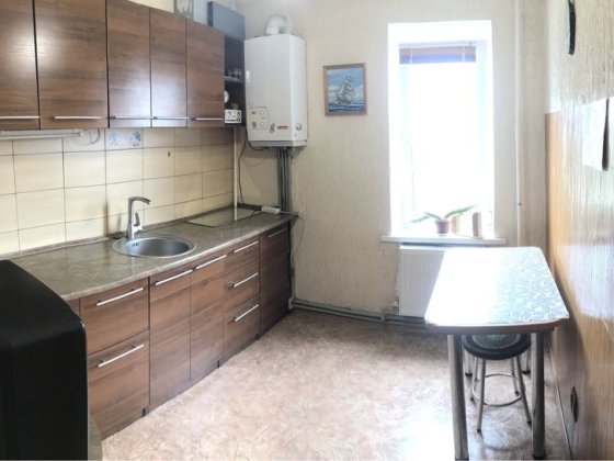 Продам 2к.кв  р-н Шкільний з газовим опалення ! Кропивницкий