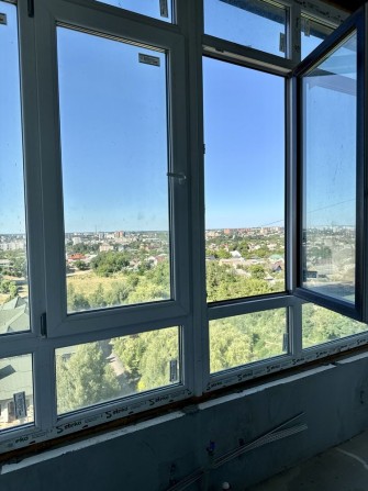 Продам 2кімнатну, ближнє СтареМісто, зданий будинок,частковий  ремонт - фото 1