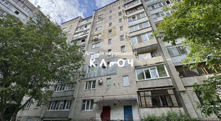 Продаж трикімнатної квартири з електро опаленням
Локація:
Будинок знах - фото 1