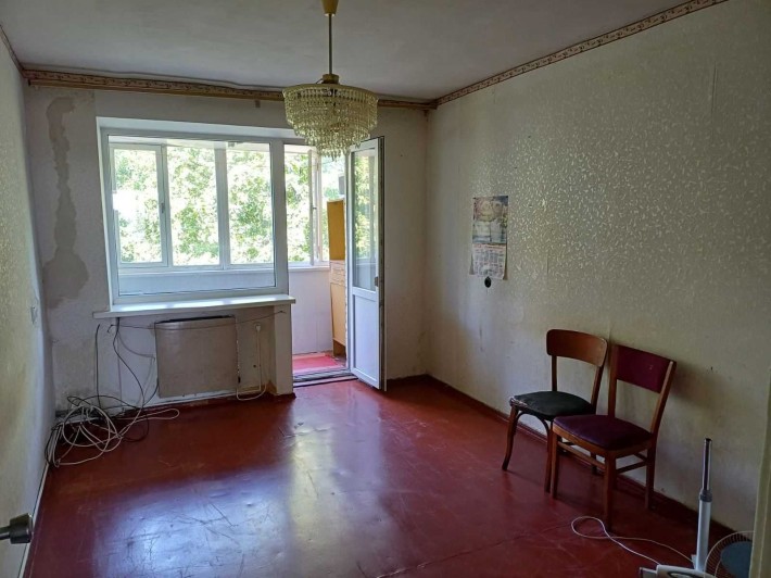 Продаж 2 к. квартири, вул. Комарова - фото 1