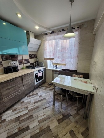Продажа 2ой квартиры в Александровском р-не - фото 1