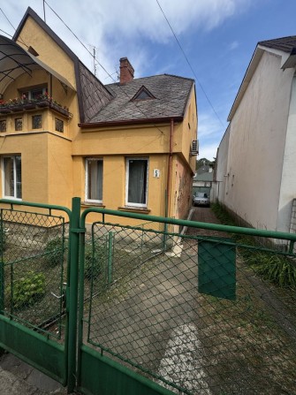 Оренда будинку з ділянкою і гаражем - фото 1