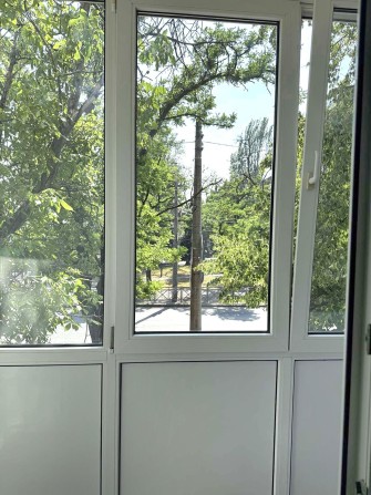 Продам 1 комнатную квартиру на 2/5 в ЦЕНТРЕ - фото 1