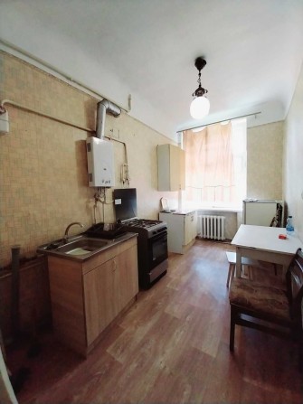 2 ком.кв. 1/3 кам. 48м.кв.  Сталинка, район Сухой Фонтан - фото 1