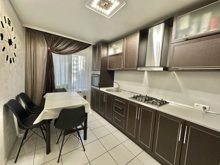 Продаж 3-кімн з ремонтом: заходи та живи - фото 1