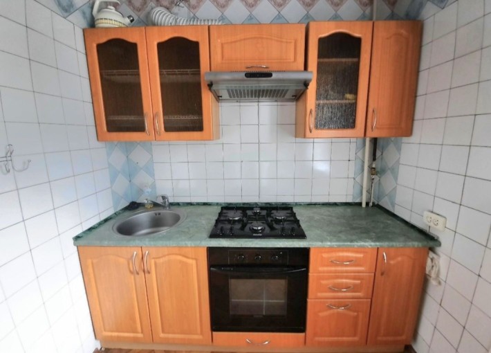 Велика 2к.Космос. 3 поверх.Цегляний будинок.Окремі кімнати! Вільна. - фото 1
