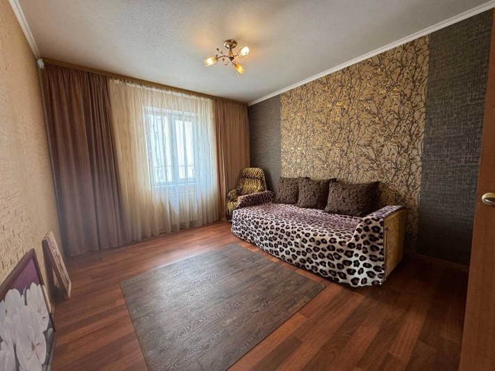 Продам просторную 2 ком. квартиру  Левобережном-3, начало пр-та Мира - фото 1