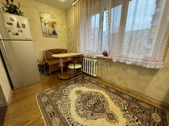 Продам простору 1к.квартиру 39м.Кв. по вул.Запорізька.5/9 - фото 1