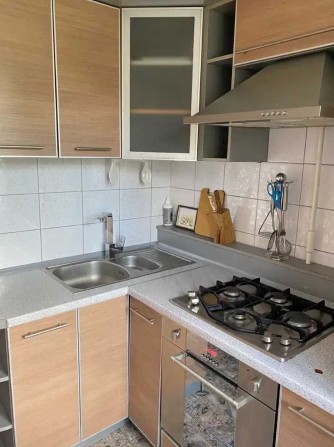 Продам  шикарную 2 комнатную квартиру район КОСИОРА - фото 1