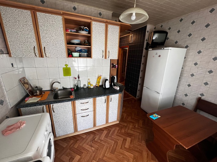 Продам 1-к чешку с мебелью и техникой на пр. Гагарина/, район ТЦ Даффи - фото 1