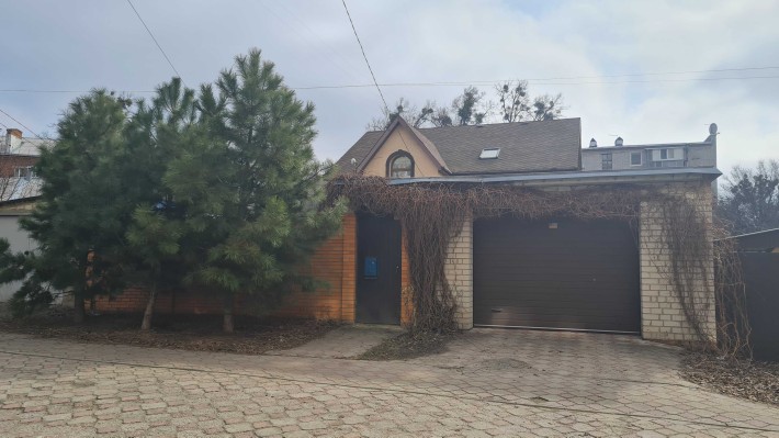Сдам 2-х эт.дом, район м. "23 Августа" с гаражем и электрогенератором - фото 1