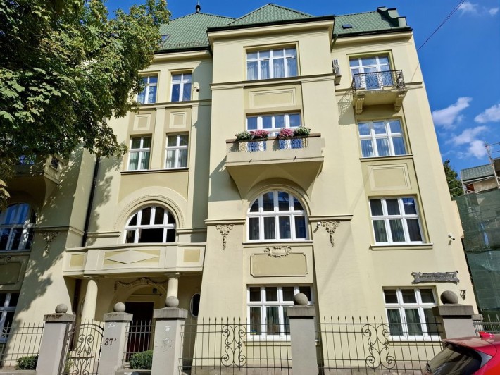Продається елегантна квартира у Львові, вул. Котляревського, 37а. - фото 1