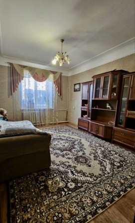 Продаю 3 х комнатную квартиру в ЦЕНТРЕ/ М. Морская/ СЕРТИФИКАТ - фото 1