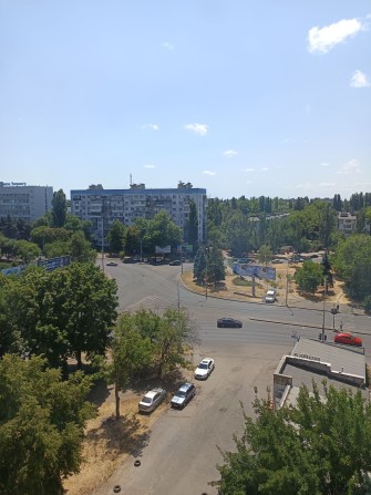 В продаже 1 кв,, Дом Мебели, с удобной локацией во всех отношениях! - фото 1