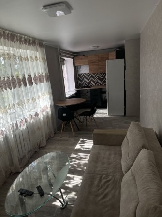 Продам 2 к / квартиру срочно / власник - фото 1
