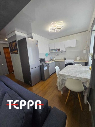 Продаж 3-кімнатної квартири з євроремонтом, Космос - фото 1