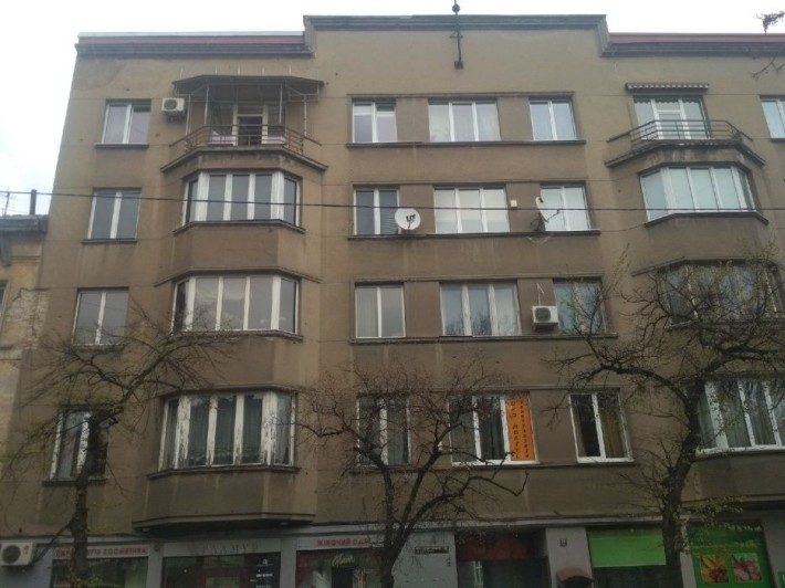 П"ятикімнатна квартира по вул.Кн.Романа 9 - фото 1