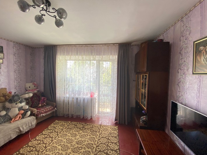 Продаю двокімнатну квартиру в Лісках, не хрущівка (л1) - фото 1