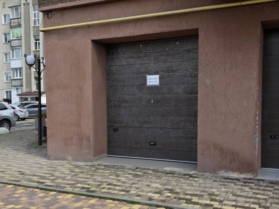 Здається гараж в 9ти поверховому будинку Володимир