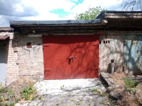 Сдам капитальный гараж ост. Космонавты аккуратной женщине. Кривий Ріг