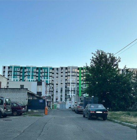 Оренда гараж в Центер за АЗС “Socar”,  ЖК "Графський", ЖК "Рідний дім" - фото 1