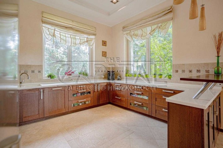 Оренда будинку в КМ "Золоче"(Вишеньки) , басейн, сауна - фото 1