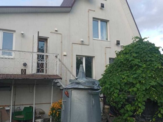 Другий поверх у будинку у Забуччі (18 км до Києва). Вхід окремий Забуччя