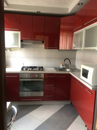 Терміновий продаж 2 кім квартири по вул. В. Великого - фото 1