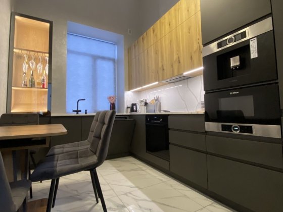 Продам 2-о к/к 52 м2 з меблями та технікою в Новомиколаївці. Кропивницкий