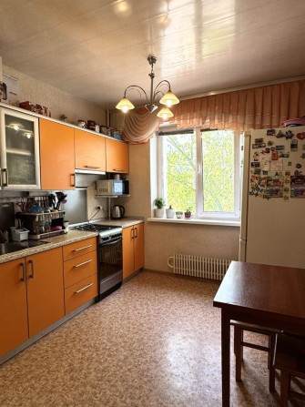 Відмінна та комфортна 4 к кв в Хортицькому р-ні, Будівельників 8 - фото 1