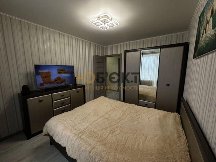 Продам 3 ком квартиру рядом с ст.м Студенческа - Героев Труда - фото 1