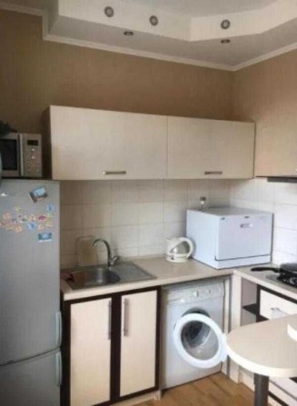 Продаётся 1 к квартира на ХТЗ с капитальным ремонтом, рядом с метро - фото 1