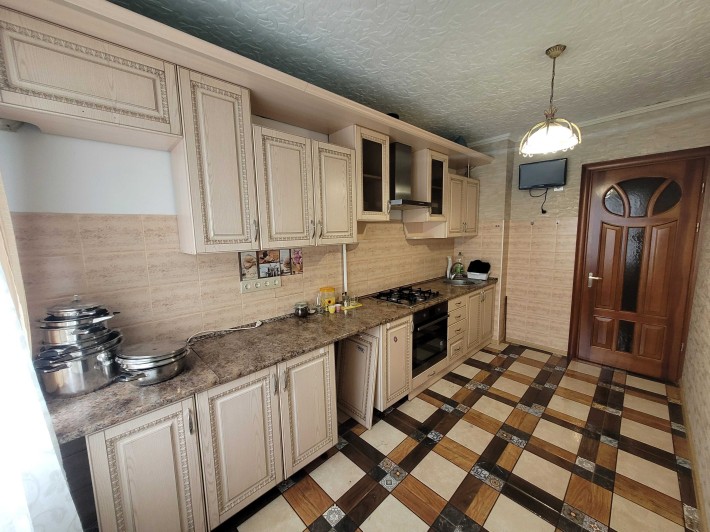 Продаж 3кім в. Скрипника 6/9п євроремонт не кутова 76.000тис - фото 1