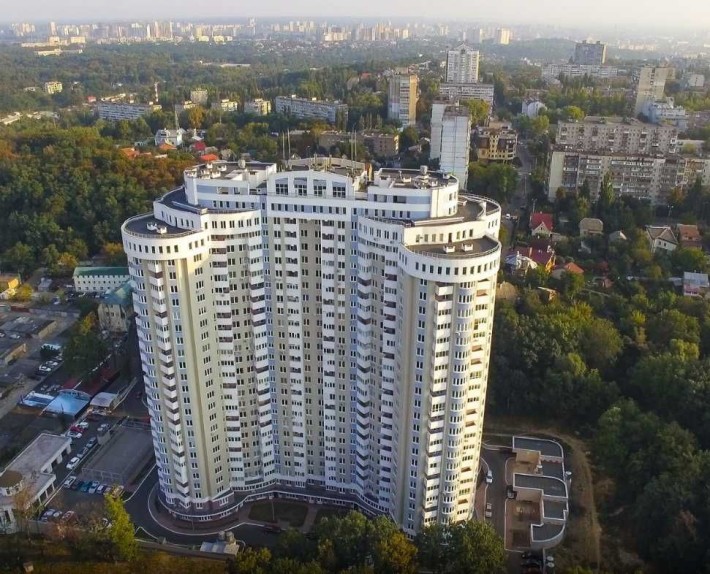 Оренда паркомісця, м. Київ, вул. Ризька 73Г, ЖК «Сирецький Бояр» - фото 1