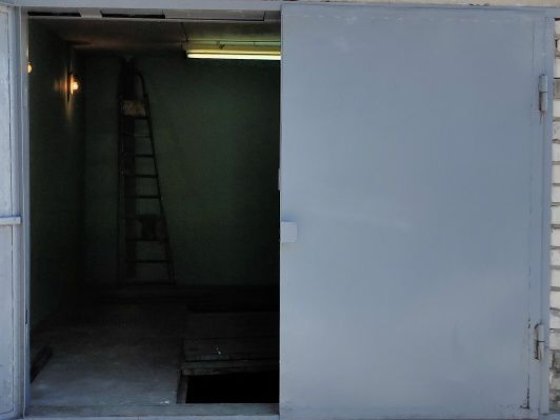 Сдам в аренду кирпичный гараж с ямой и подвалом метро Выдубычи Киев