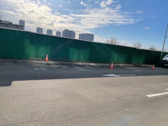 Оренда паркомісця Ріверстоун Киев