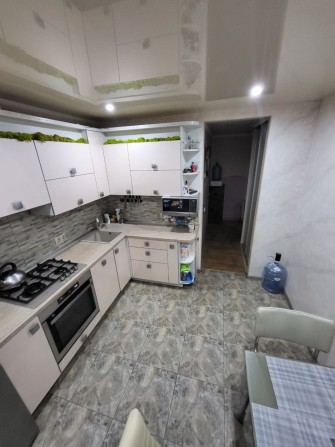 Продам 2-х.к.кв, Южный, 5/9. Хозяин - фото 1