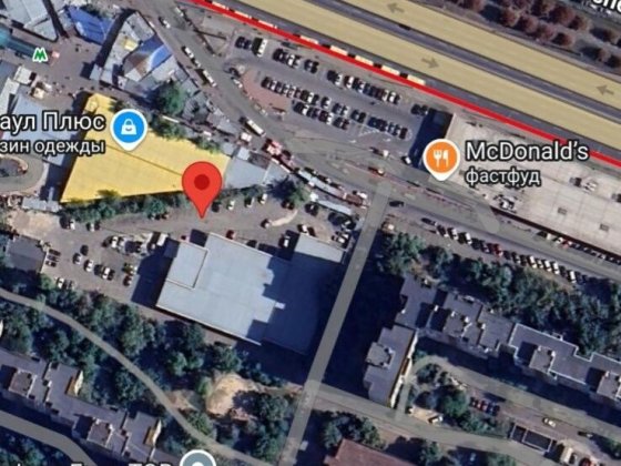 Місце на закритій стоянці яка охороняеться біля  м. Академгородка Киев