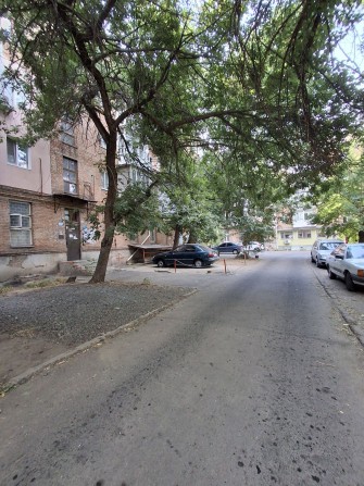 У продажу 3к.квартира, ютз, зуп. Молодогвардейская - фото 1
