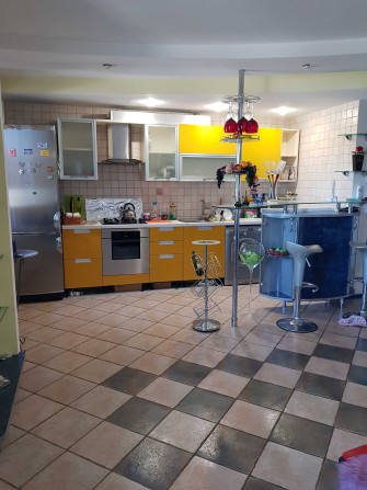 Продам шикарную 3х комн кв Искринская 4/9 новый кирпичн дом - фото 1