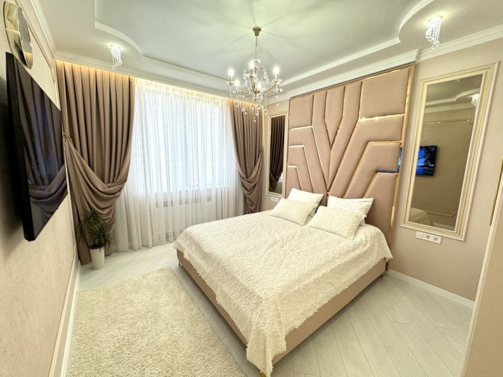 Продам СВОЮ полноценную 2шку+ кухня студия. ЖК « Альтаир-2» - фото 1